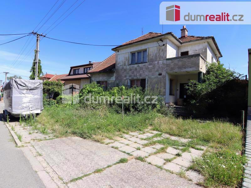 Prodej stavebného pozemku 634m2 s domem k demolici ve Veselí nad Moravou část Zarazice  - foto 2