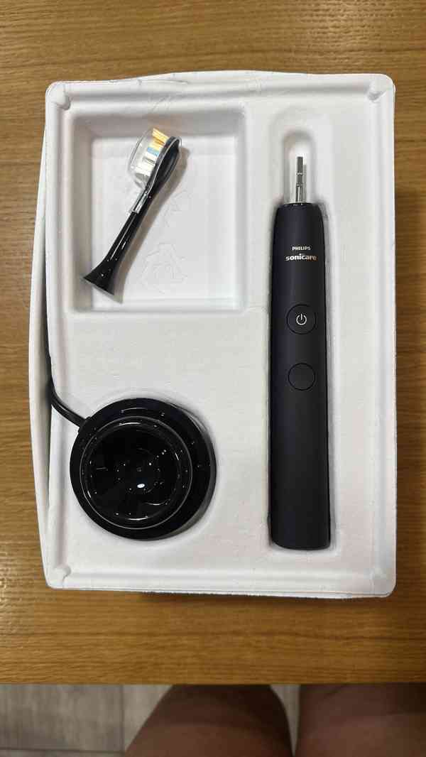 Zubní kartáček Philips HX9911/17 Sonicare diamond clean - foto 3