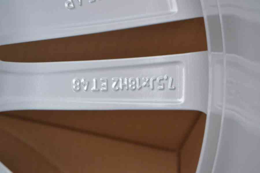 Škoda Octavia IV(RS)  - 18 NOVÉ orig.Alu disky 7.5x18, 5x112 - foto 17
