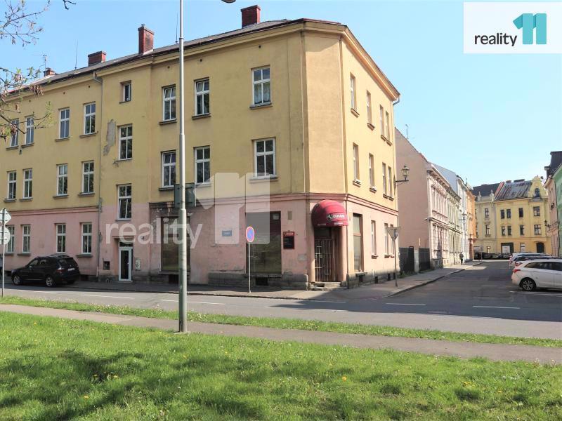 prodej činžovního domu 681 m2 s 10 byty a restaurací v Ostravě - foto 3