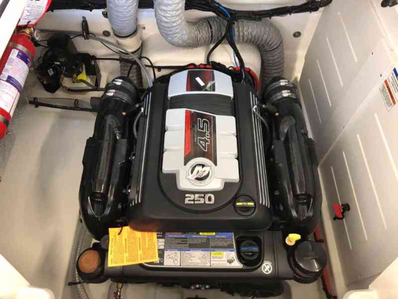 BAYLINER VR-6 Open + MERCRUISER 4.5l V6 MPI 250ps - foto 8