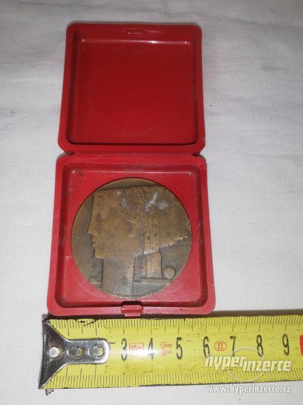 ÚSTŘEDNÍ VÝBOR NÁRODNÍ FRONTY 1918-1968 ČSSR