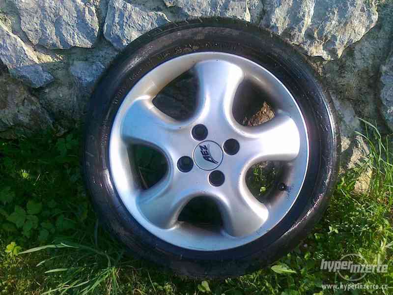 ALU 15"+ pneu 195/50 R15 - foto 2