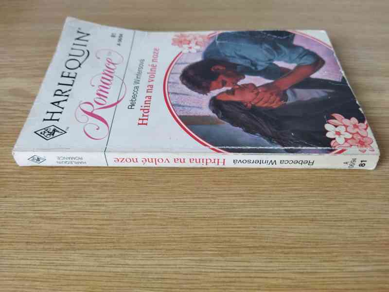 Hrdina na volné noze - Harlequin Romance - foto 2