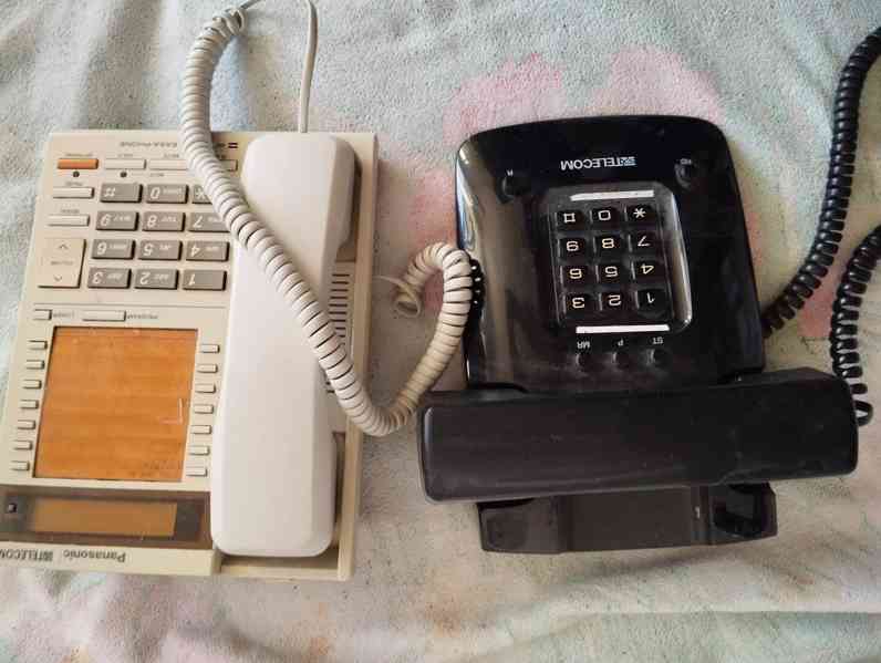 Retro stolní telefony - foto 3