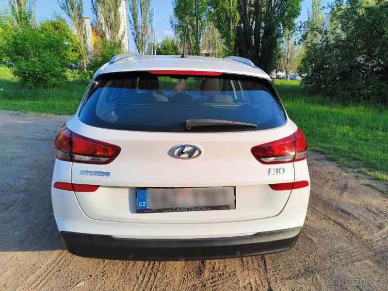 Hyundai i30 1,6 CRDI 2018 - foto 9