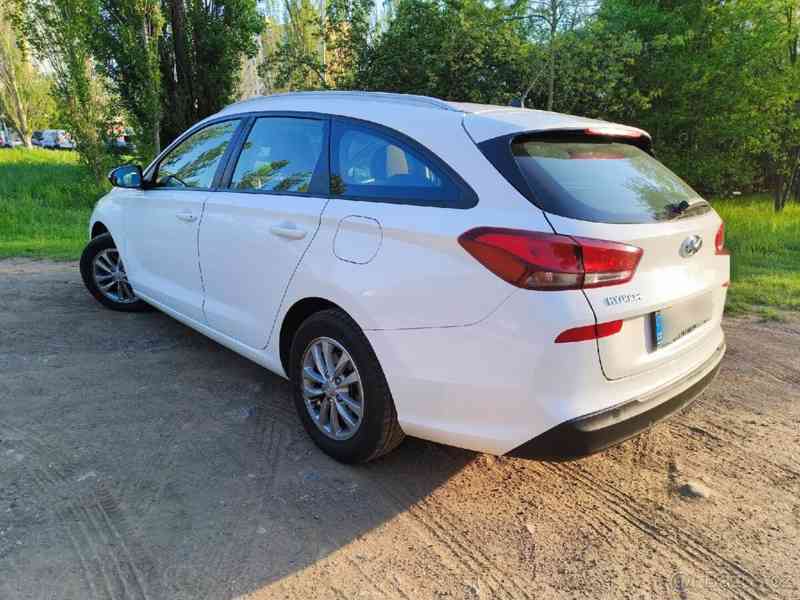Hyundai i30 1,6 CRDI 2018 - foto 11