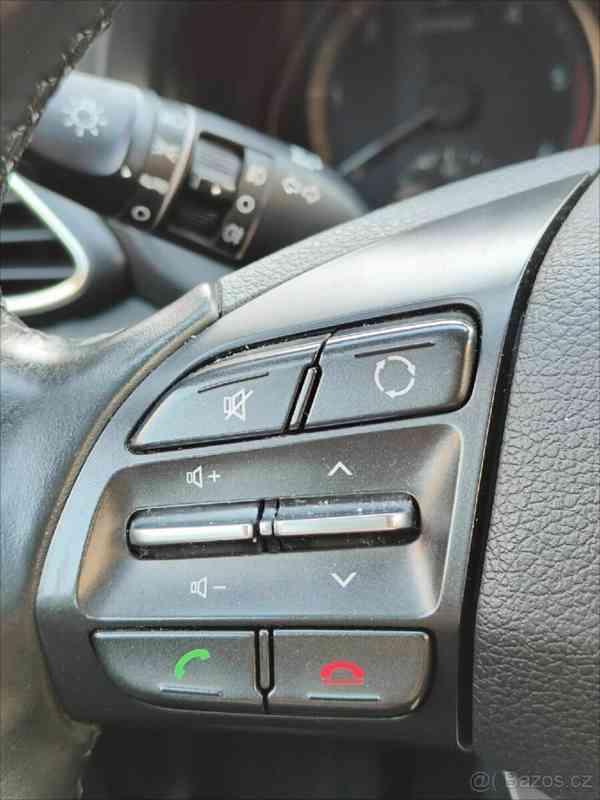 Hyundai i30 1,6 CRDI 2018 - foto 10