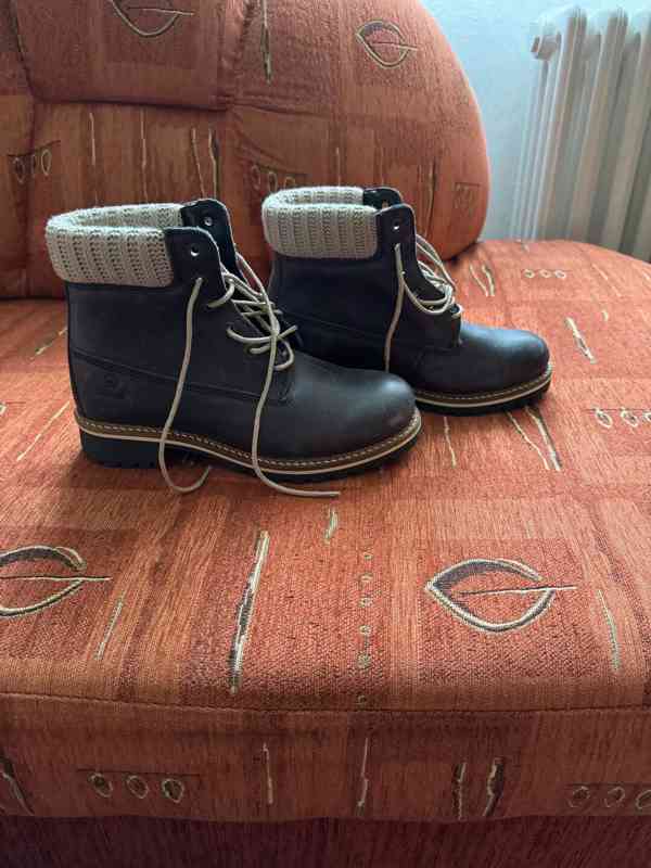 Nové dámské zimní boty z pravé kůže a pravým beránkem - foto 4
