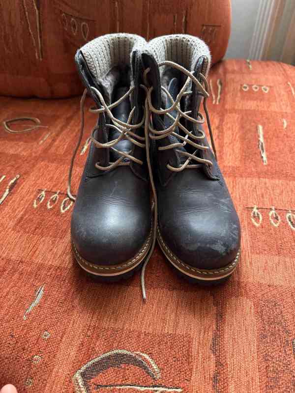 Nové dámské zimní boty z pravé kůže a pravým beránkem