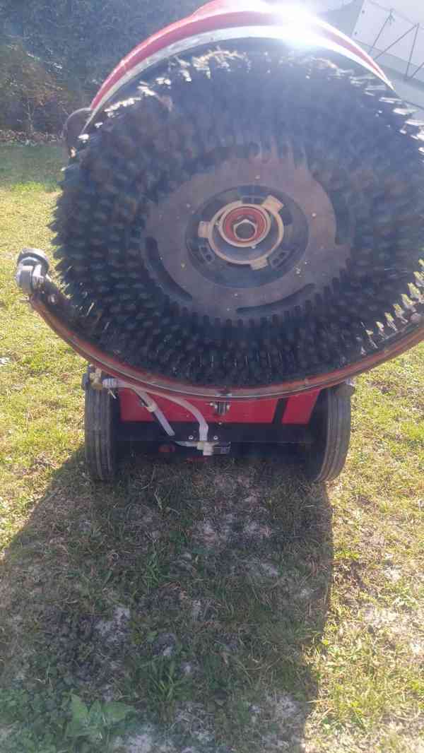 Podlahový mycí stroj na baterie Viper AS380/15B - foto 3