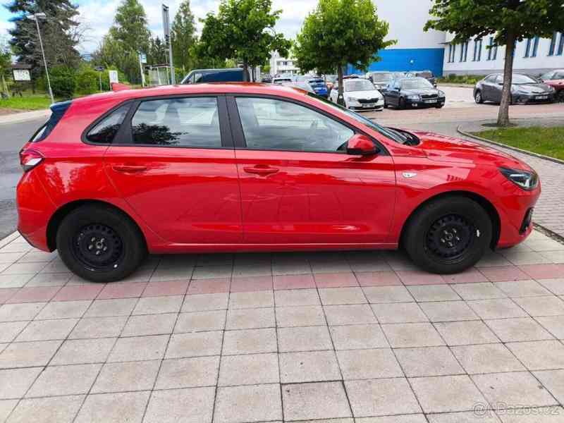 Hyundai i30 1,5   DPi (81 kW), 2023 - foto 3