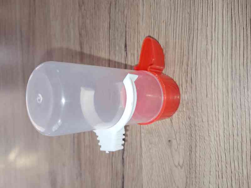 KRMÍTKA, DÁVKOVAČE VODY - foto 2