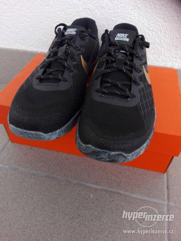 Dámské boty Nike černo zlaté vel. 40 - foto 6