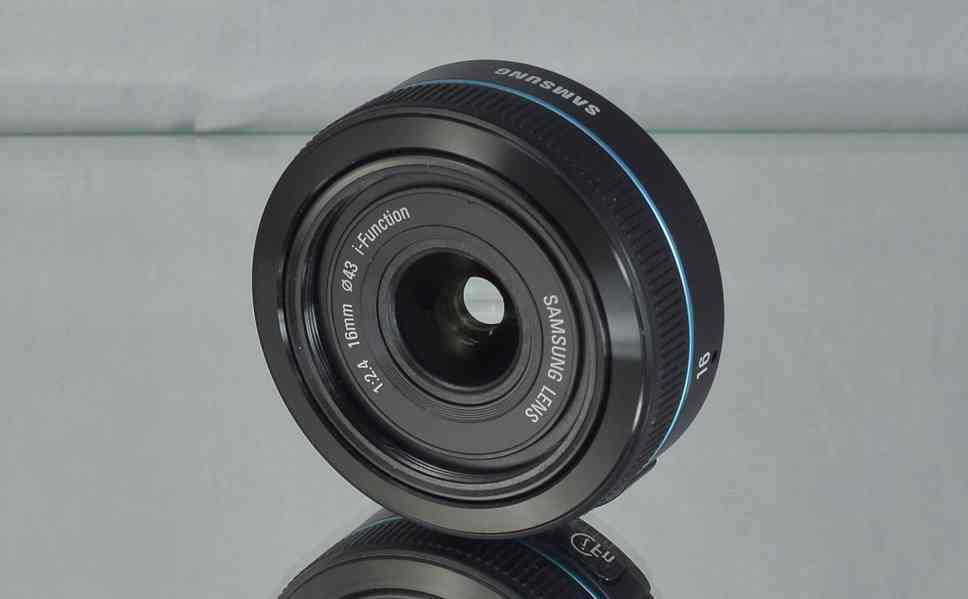 pro SAMSUNG NX-SAMSUNG 16mm 1:2.4 širokoúhlý* - foto 3