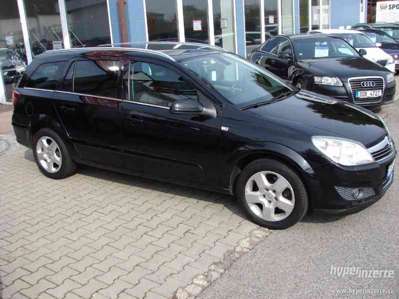 Opel Astra 2.0 CDTI Caravan r.v.2007 - foto 2
