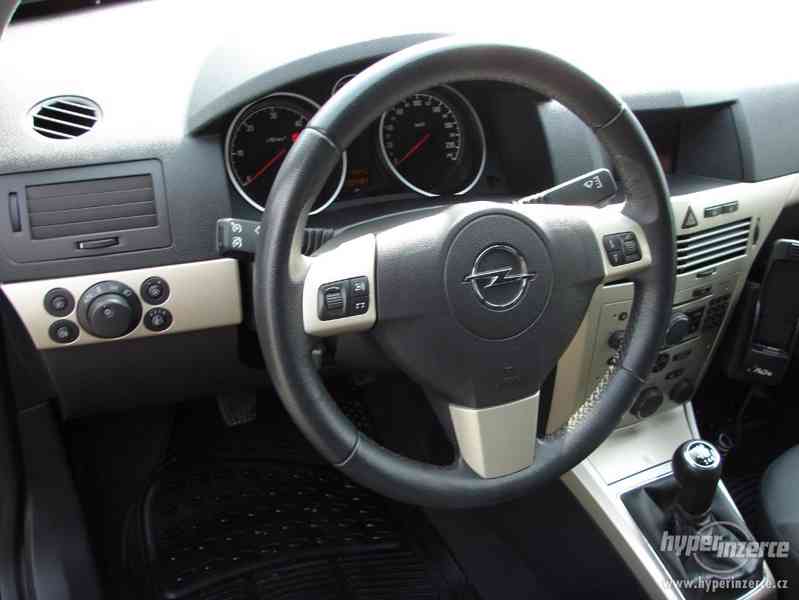 Opel Astra 2.0 CDTI Caravan r.v.2007 - foto 5