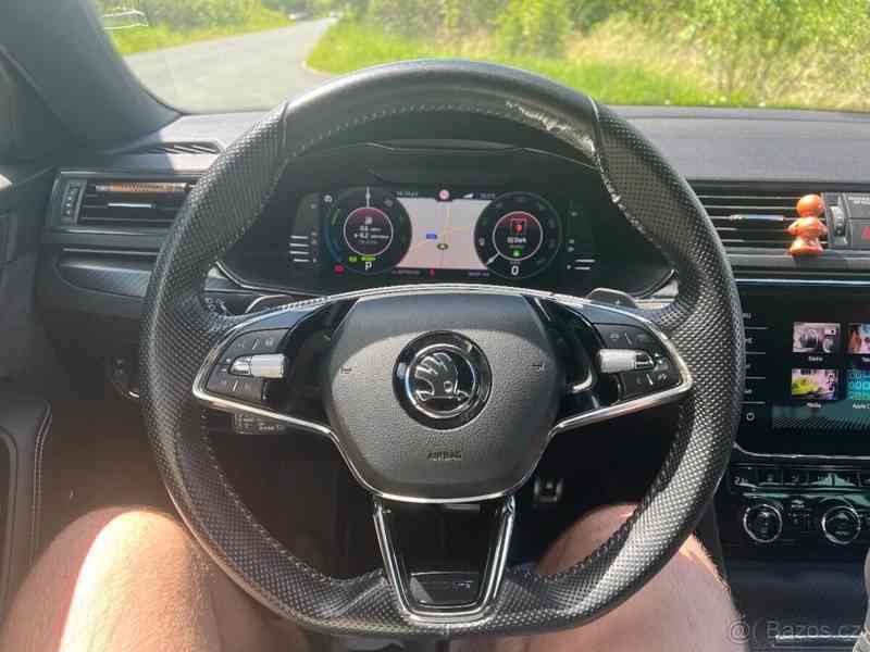 Škoda Superb Sportline iV - foto 19