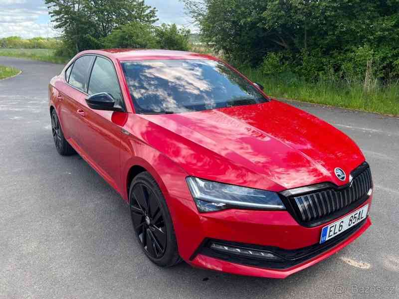 Škoda Superb Sportline iV - foto 11