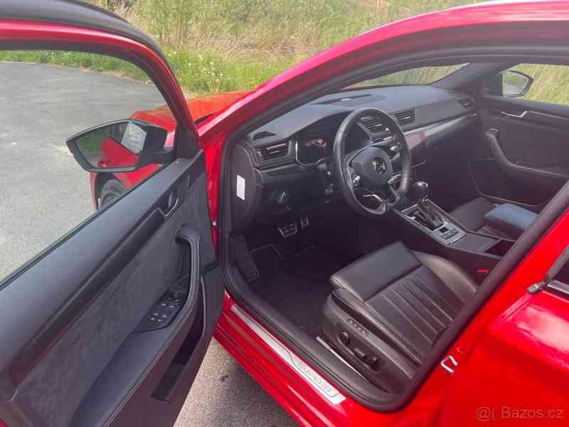 Škoda Superb Sportline iV - foto 15