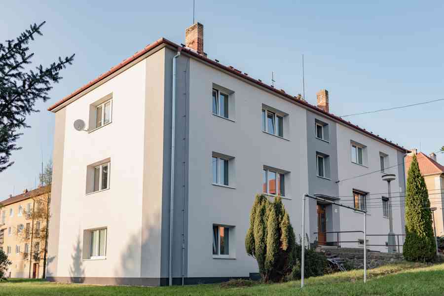 Pronajmu pěkný přízemní byt 3+1 ve Velkém Meziříčí - foto 1