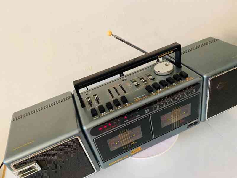 Radiomagnetofon Grundig Party Center 2200, rok 1987 - foto 9