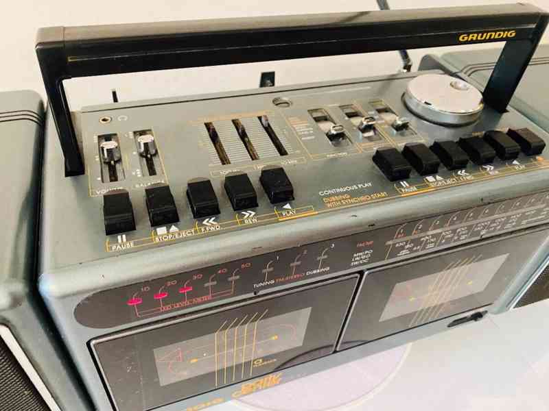 Radiomagnetofon Grundig Party Center 2200, rok 1987 - foto 2