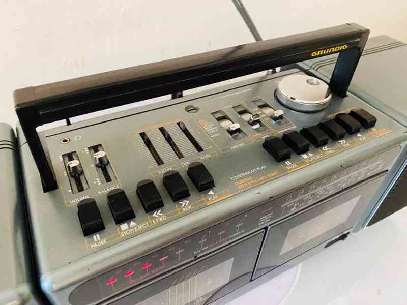 Radiomagnetofon Grundig Party Center 2200, rok 1987 - foto 4
