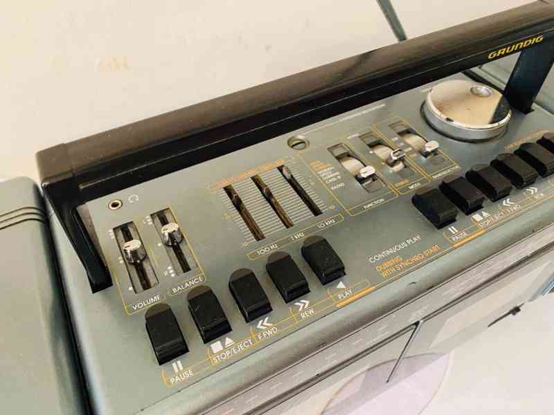 Radiomagnetofon Grundig Party Center 2200, rok 1987 - foto 6