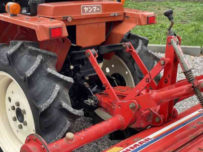 Traktor Yanmar F-16D - foto 7