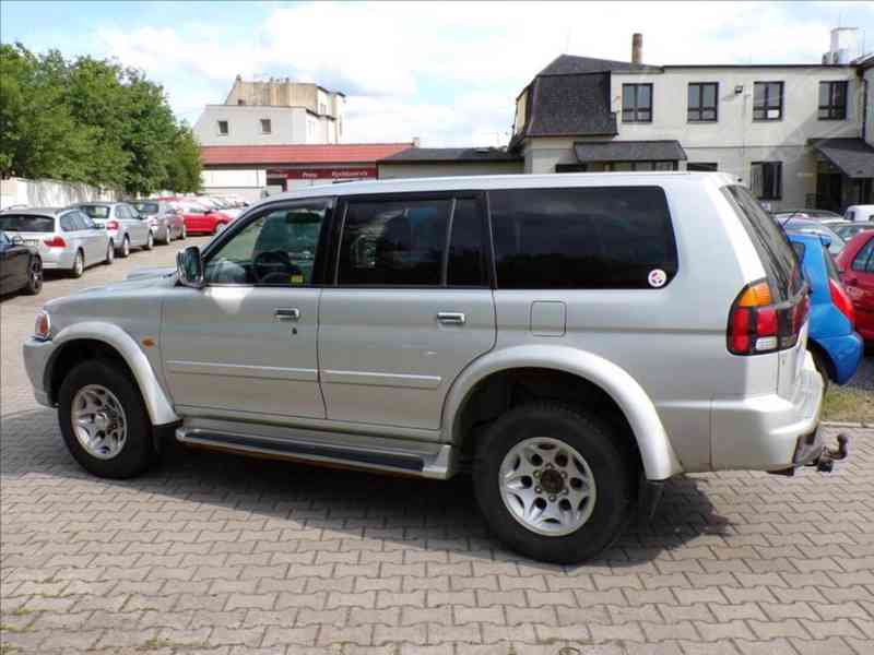 Mitsubishi Pajero 2,5 TD SPORT,TAŽ.ZAŘ. - foto 4