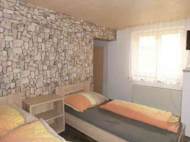 Pronájem pokoje 40 m² - foto 4