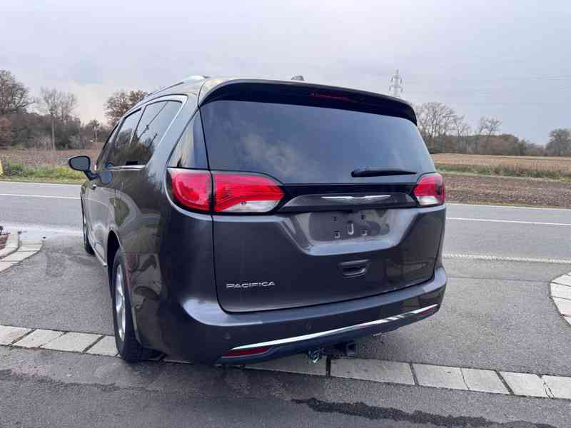 Chrysler Pacifica 3,6 RU DVD NEW 2017 - foto 5