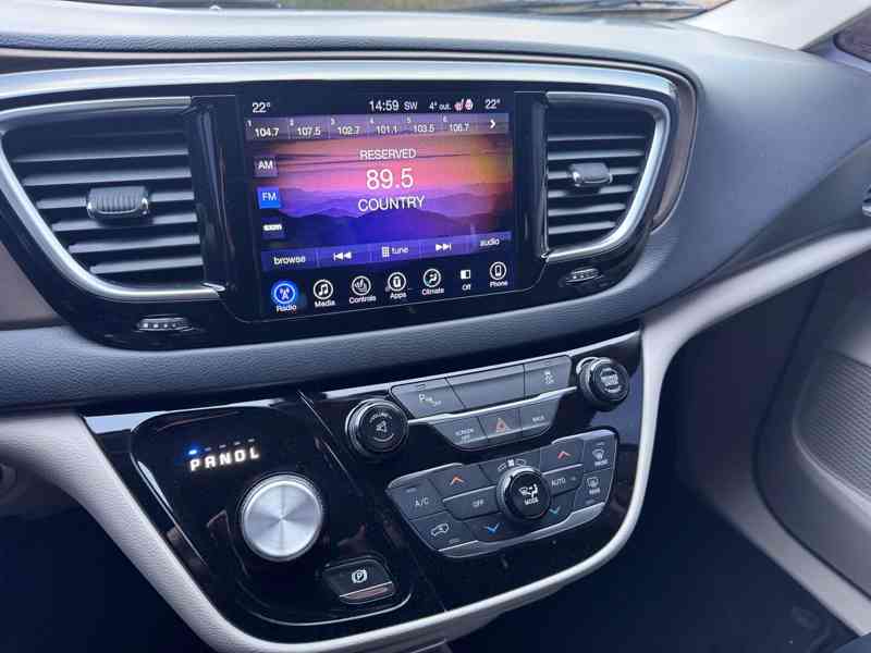 Chrysler Pacifica 3,6 RU DVD NEW 2017 - foto 18