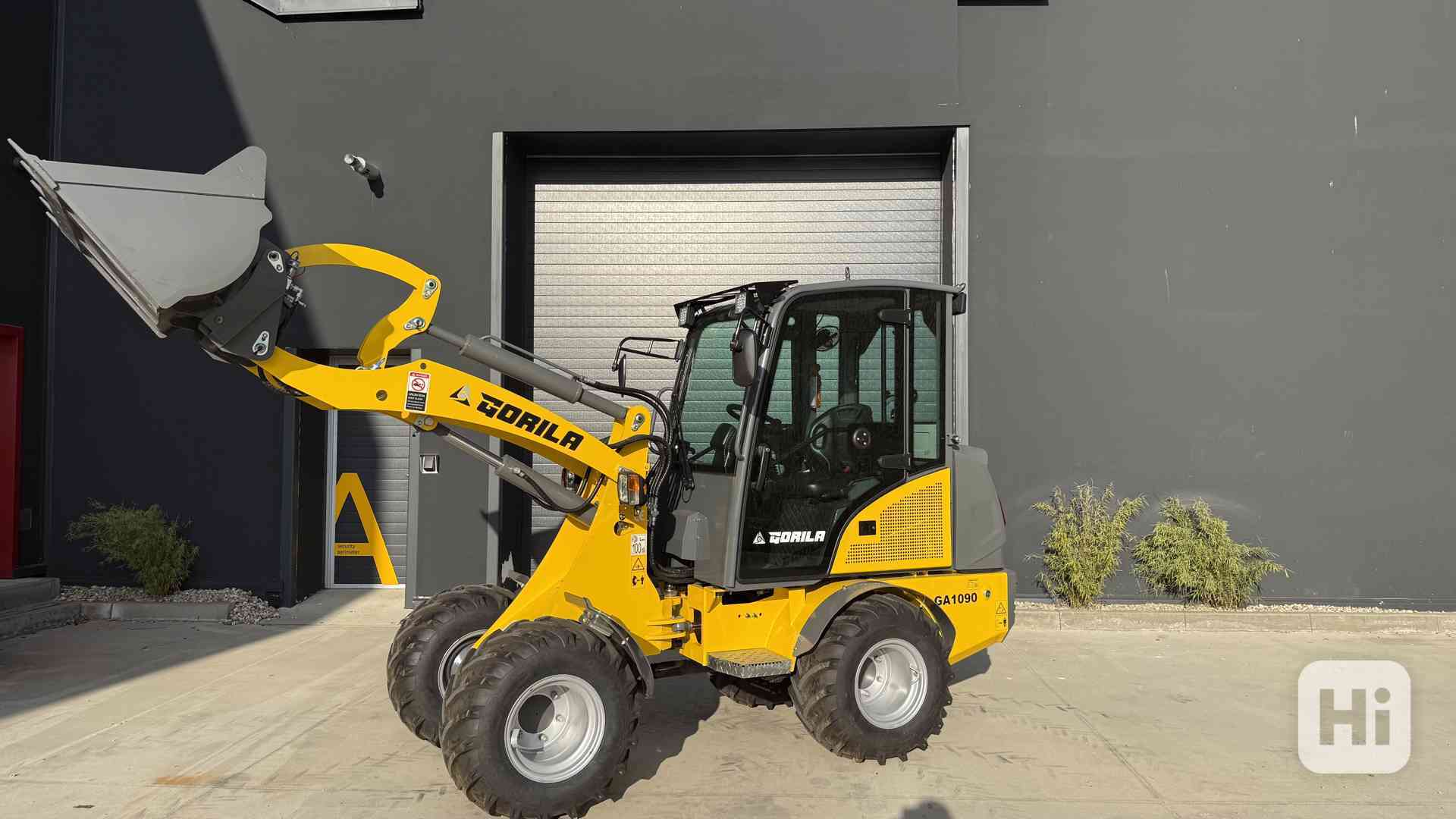 KLOUBOVÝ NAKLADAČ GORILA GA1090 - Kubota  - foto 1