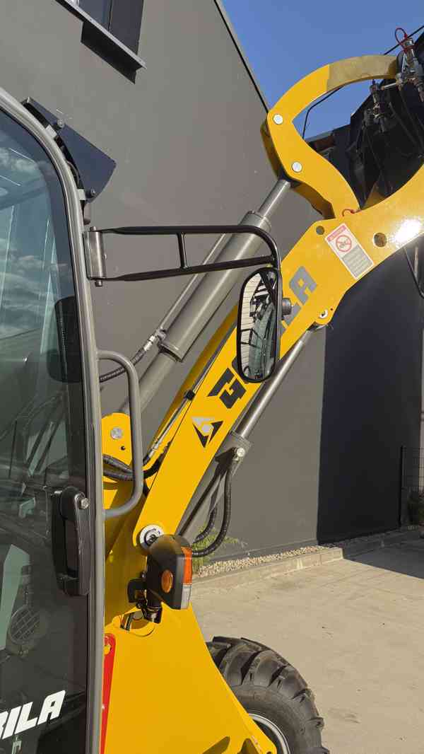 KLOUBOVÝ NAKLADAČ GORILA GA1090 - Kubota  - foto 10