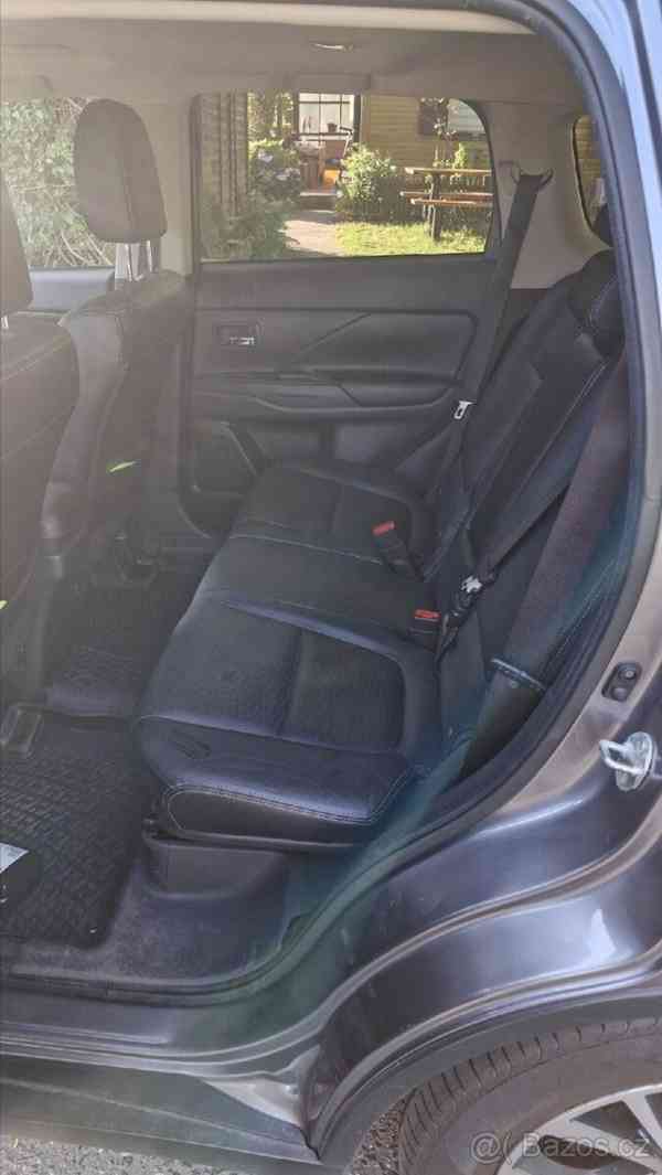 Mitsubishi Outlander 2,3   4x4 - foto 3