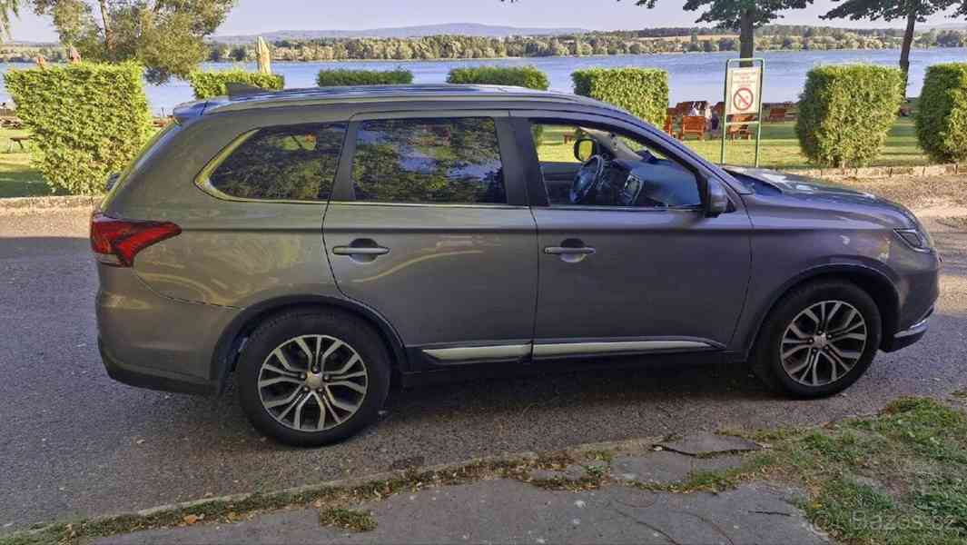 Mitsubishi Outlander 2,3   4x4 - foto 5