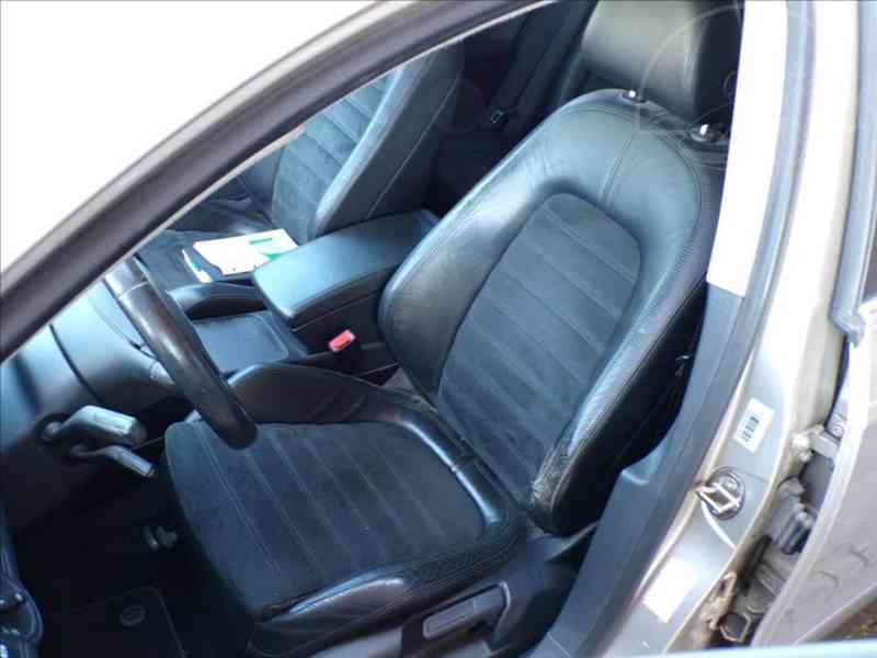 Volkswagen Passat 2,0 TFSI AUTOMAT,KŮŽE,XENON - foto 8