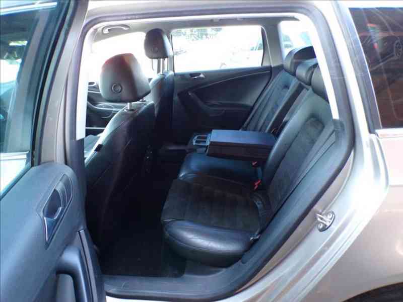 Volkswagen Passat 2,0 TFSI AUTOMAT,KŮŽE,XENON - foto 9