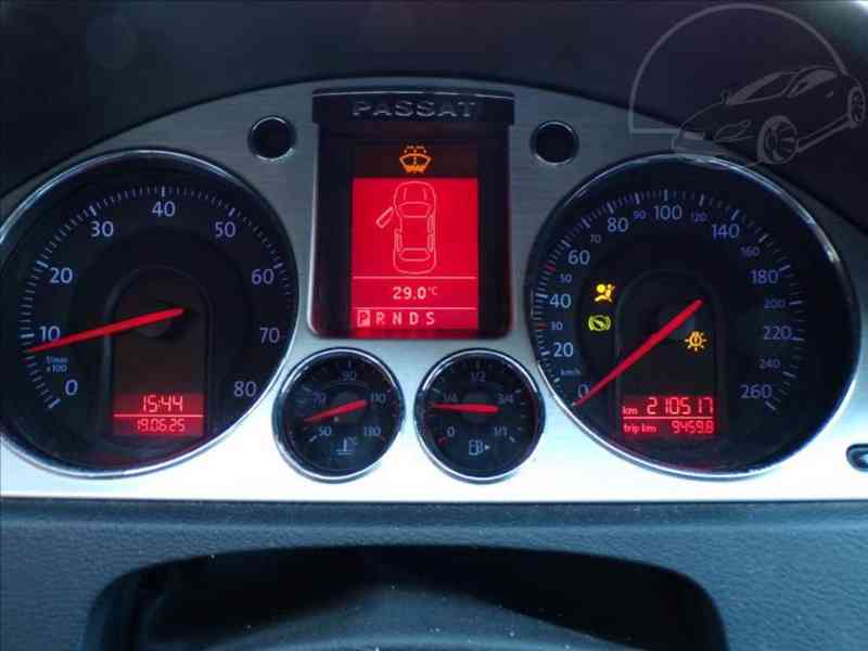 Volkswagen Passat 2,0 TFSI AUTOMAT,KŮŽE,XENON - foto 6