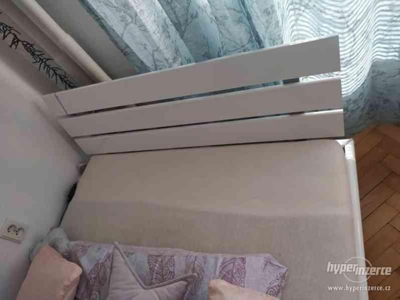 prodám zánovní nábytek s osobním odběrem v Praze 10 Vršovice - foto 1