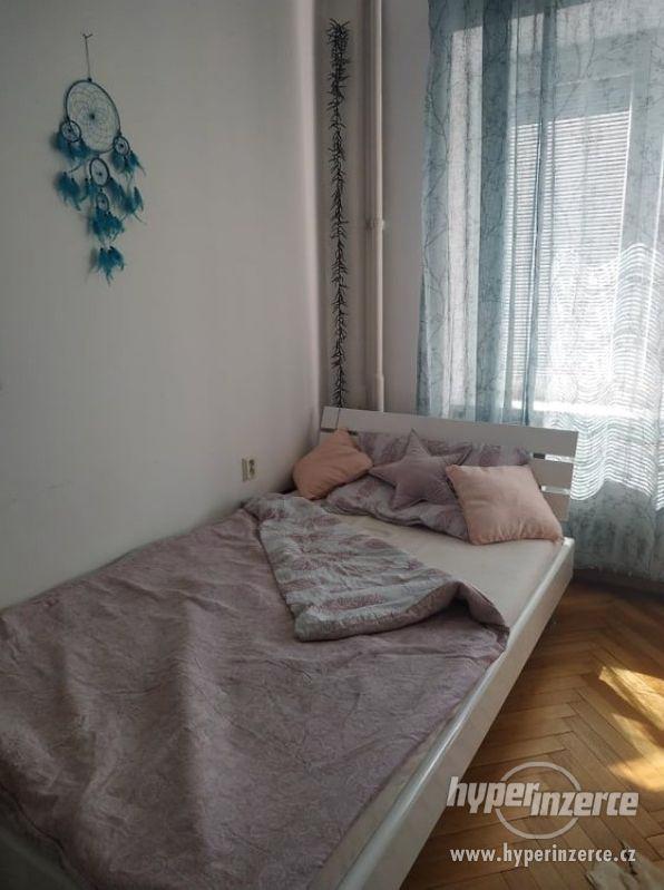 prodám zánovní nábytek s osobním odběrem v Praze 10 Vršovice - foto 3