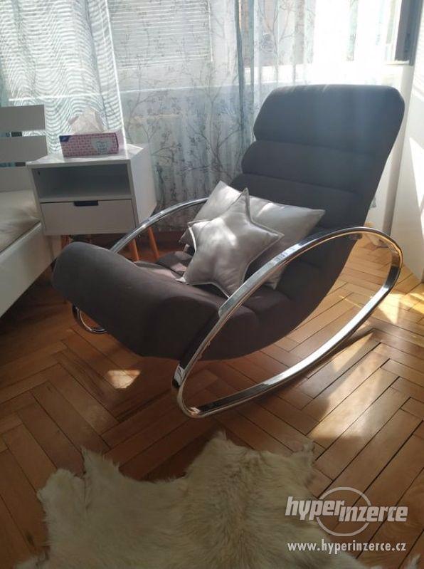 prodám zánovní nábytek s osobním odběrem v Praze 10 Vršovice - foto 8
