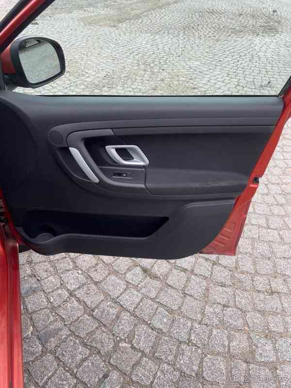 Škoda Fabia 1,2   44 kw, nová STK, krásný a čis. - foto 41