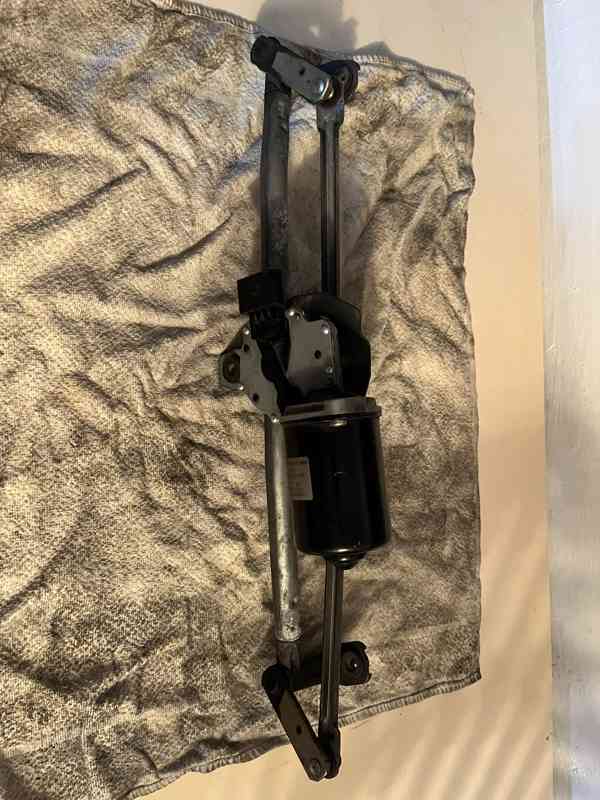 Stěrače Š OCTAVIA I./ GOLF, táhla komplet s motorkem - foto 2