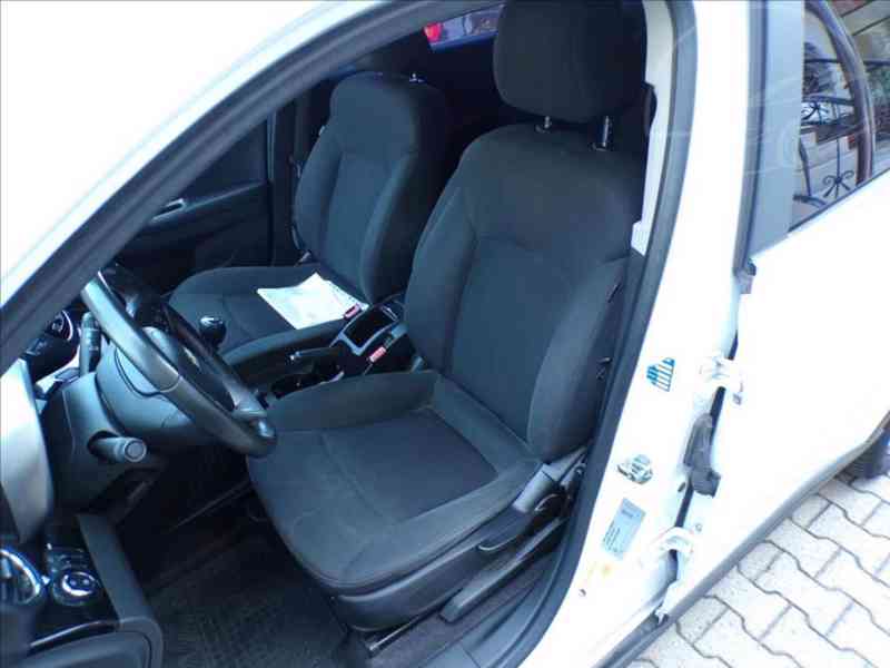 Chevrolet Orlando 2,0 CDTi 7.MÍST,TAŽ.ZAŘ. - foto 8