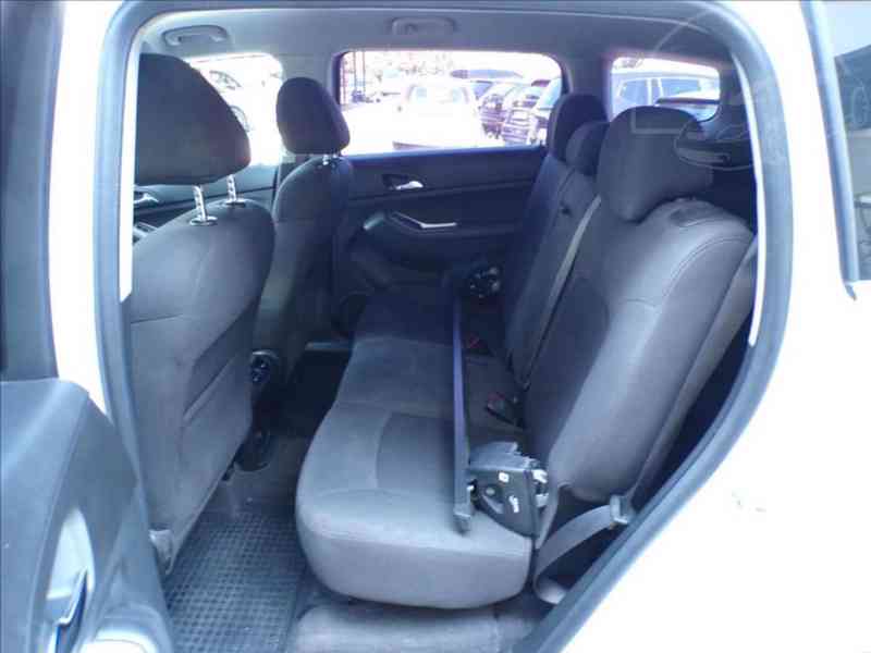 Chevrolet Orlando 2,0 CDTi 7.MÍST,TAŽ.ZAŘ. - foto 9