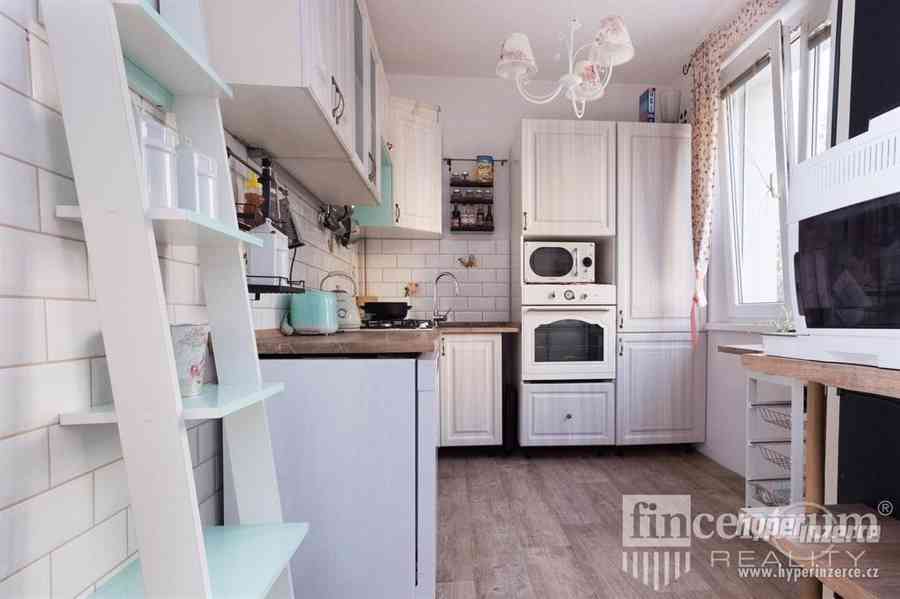 Prodej bytu 2+1 65 m2 Jahodová, Karlovy Vary Doubí - foto 12