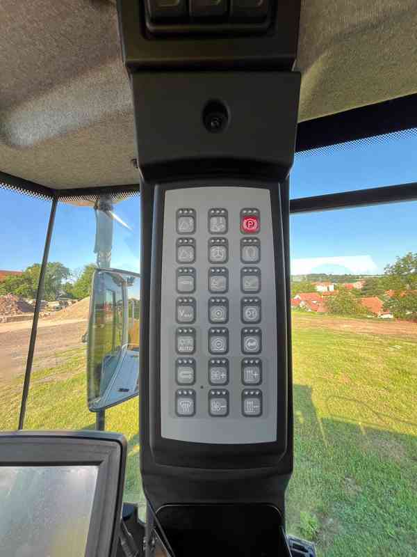 Kolový nakladač Liebherr L566 (Možnost leasingu) - foto 8